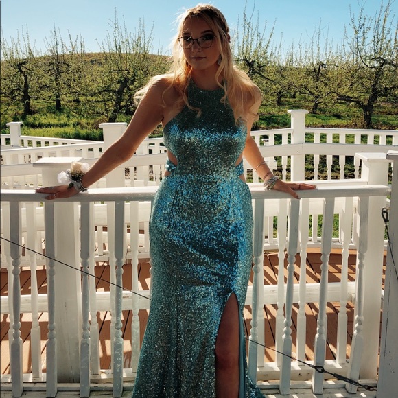 Prom Dress ~ Mermaid Style With Slit - Picture 4 of 5